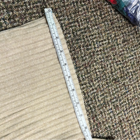 Blashe ribbed pants, women’s size medium, beige, new with tags - Picture 7 of 12